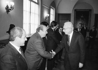 Intervento del Presidente della Repubblica Francesco Cossiga alla proiezione dei filmati illustrativi delle città ospitanti i Campionati mondiali di calcio "Italia 90"