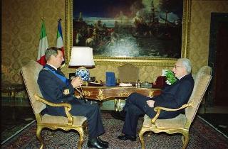Il Presidente della Repubblica Francesco Cossiga riceve il Generale di Squadra Aerea Stelio Nardini, nuovo Capo di Stato maggiore dell'Aeronautica