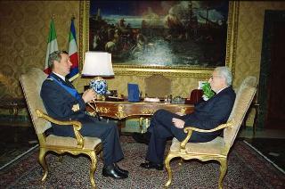 Il Presidente della Repubblica Francesco Cossiga riceve il Generale di Squadra Aerea Stelio Nardini, nuovo Capo di Stato maggiore dell'Aeronautica