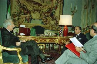 Il Presidente della Repubblica Francesco Cossiga riceve la visita di congedo Sua Eccellenza Mariano Fontecilla de Santiago Concha, ambasciatore della Repubblica del Cile