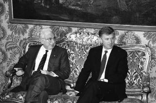 Incontro del Presidente della Repubblica Francesco Cossiga con il Vice Presidente degli USA Dan Quayle e la signora Quayle, e successiva udienza con gli esponenti della Fondazione Eisenhower