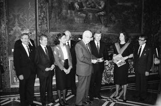 Incontro del Presidente della Repubblica Francesco Cossiga con il Vice Presidente degli USA Dan Quayle e la signora Quayle, e successiva udienza con gli esponenti della Fondazione Eisenhower