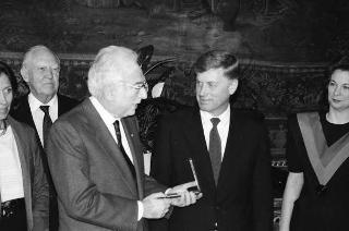 Incontro del Presidente della Repubblica Francesco Cossiga con il Vice Presidente degli USA Dan Quayle e la signora Quayle, e successiva udienza con gli esponenti della Fondazione Eisenhower