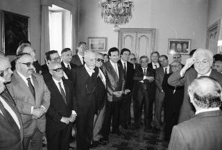 Il Presidente della Repubblica Francesco Cossiga riceve in udienza Pasquale Bandiera, presidente della Lega italiana della Federazione internazionale dei diritti dell'uomo, con i componenti del Comitato centrale