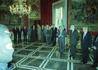 Il Presidente della Repubblica Francesco Cossiga riceve l'on. Gian Carlo Ruffino, sottosegretario di Stato all'Interno, con Vincenzo Parisi, capo della Polizia, e una delegazione di agenti del NOCS