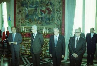 Il Presidente della Repubblica Francesco Cossiga riceve l'on. Gian Carlo Ruffino, sottosegretario di Stato all'Interno, con Vincenzo Parisi, capo della Polizia, e una delegazione di agenti del NOCS