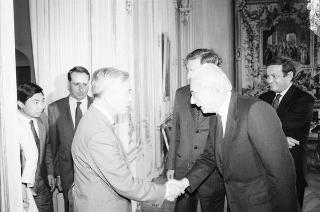 Incontro del Presidente della Repubblica Francesco Cossiga con Nguyen Co Thach, ministro degli affari esteri della Repubblica Socialista del Vietnam