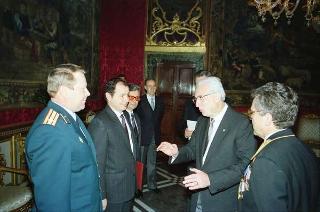 Anatoli Leonidovic Adamishin, nuovo ambasciatore dell'URSS: presentazione lettere credenziali