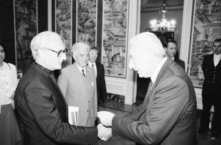 Incontro del Presidente della Repubblica Francesco Cossiga con Mons. Giovanni Saldarini, arcivescovo di Torino e una delegazione dell'Arcidiocesi