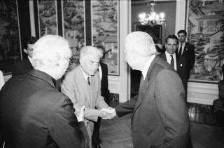 Incontro del Presidente della Repubblica Francesco Cossiga con Mons. Giovanni Saldarini, arcivescovo di Torino e una delegazione dell'Arcidiocesi