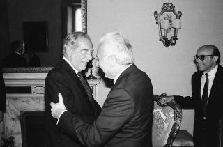 Incontro del Presidente della Repubblica Francesco Cossiga con Gabriel Valdes, presidente del Senato della Repubblica del Cile