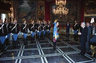 Cerimonia di consegna del nuovo Stendardo Presidenziale al Comando Carabinieri Guardie del Presidente della Repubblica