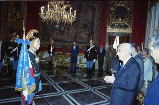 Cerimonia di consegna del nuovo Stendardo Presidenziale al Comando Carabinieri Guardie del Presidente della Repubblica