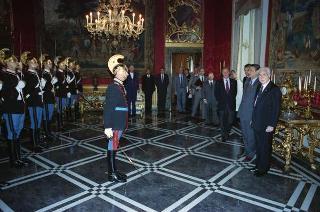 Cerimonia di consegna del nuovo Stendardo Presidenziale al Comando Carabinieri Guardie del Presidente della Repubblica
