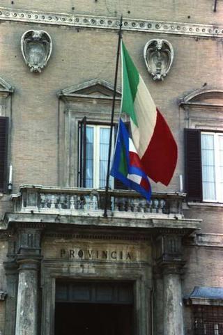 Cerimonia di consegna del nuovo Stendardo Presidenziale al Comando Carabinieri Guardie del Presidente della Repubblica