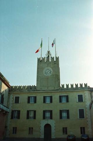 Cerimonia di consegna del nuovo Stendardo Presidenziale al Comando Carabinieri Guardie del Presidente della Repubblica