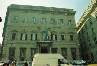 Cerimonia di consegna del nuovo Stendardo Presidenziale al Comando Carabinieri Guardie del Presidente della Repubblica