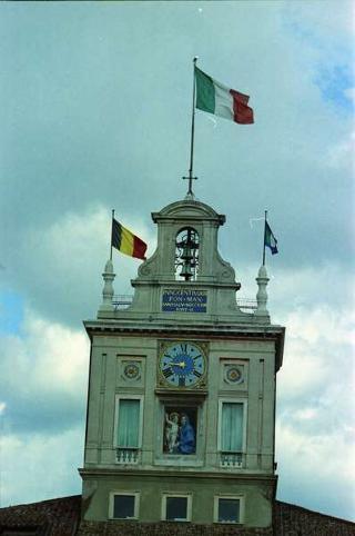Cerimonia di consegna del nuovo Stendardo Presidenziale al Comando Carabinieri Guardie del Presidente della Repubblica