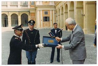 Cerimonia di consegna del nuovo Stendardo Presidenziale al Comando Carabinieri Guardie del Presidente della Repubblica