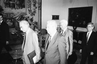 Incontro del Presidente della Repubblica Francesco Cossiga con Sid Ahmed Ghozali, ministro degli Affari Esteri della Repubblica Algerina Democratica e Popolare
