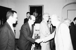 Il Presidente della Repubblica Francesco Cossiga incontra Riccardo Triglia, presidente dell'Associazione nazionale comuni italiani, con alcuni esponenti dell'ANCI