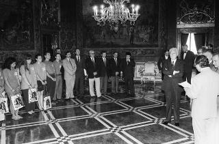 Incontro del Presidente della Repubblica Francesco Cossiga con l'on. Francesco De Lorenzo, ministro della Sanità, gli organizzatori e i collaboratori del Giffoni Film Festival, per la consegna al Presidente della Repubblica del Premio "François Truffaut"
