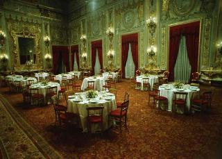 Pranzo in onore di una rappresentanza di partecipanti all'VIII Assemblea generale ordinaria del Sinodo dei Vescovi