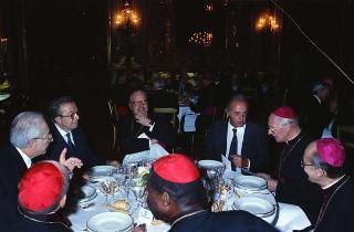 Pranzo in onore di una rappresentanza di partecipanti all'VIII Assemblea generale ordinaria del Sinodo dei Vescovi