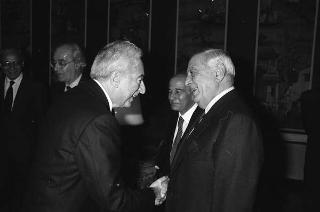 Il Presidente della Repubblica Francesco Cossiga riceve l'on.Virginio Rognoni, ministro della difesa, con Mario Tassone, presidente del Comitato di parlamentari per l'innovazione tecnologica, ed una delegazione del COPIT