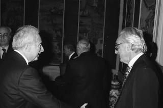 Il Presidente della Repubblica Francesco Cossiga riceve l'on.Virginio Rognoni, ministro della difesa, con Mario Tassone, presidente del Comitato di parlamentari per l'innovazione tecnologica, ed una delegazione del COPIT