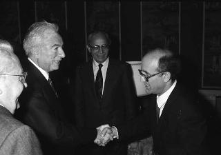 Il Presidente della Repubblica Francesco Cossiga riceve l'on.Virginio Rognoni, ministro della difesa, con Mario Tassone, presidente del Comitato di parlamentari per l'innovazione tecnologica, ed una delegazione del COPIT