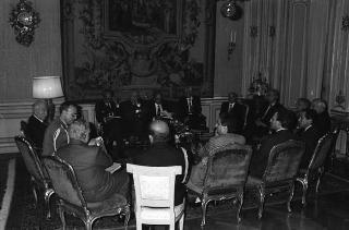 Il Presidente della Repubblica Francesco Cossiga riceve l'on.Virginio Rognoni, ministro della difesa, con Mario Tassone, presidente del Comitato di parlamentari per l'innovazione tecnologica, ed una delegazione del COPIT