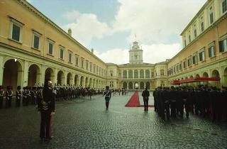 Cerimonia del cambio di denominazione del Comando carabinieri guardie del Presidente della Repubblica in "Reggimento Carabinieri Guardie della Repubblica" e deposizione di una corona d'alloro, da parte del Presidente della Repubblica, sulla Tomba del Milite Ignoto