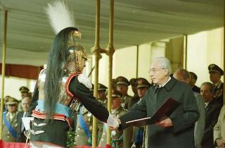 Cerimonia del cambio di denominazione del Comando carabinieri guardie del Presidente della Repubblica in "Reggimento Carabinieri Guardie della Repubblica" e deposizione di una corona d'alloro, da parte del Presidente della Repubblica, sulla Tomba del Milite Ignoto
