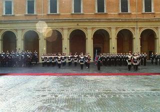 Cerimonia del cambio di denominazione del Comando carabinieri guardie del Presidente della Repubblica in "Reggimento Carabinieri Guardie della Repubblica" e deposizione di una corona d'alloro, da parte del Presidente della Repubblica, sulla Tomba del Milite Ignoto