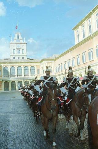 Cerimonia del cambio di denominazione del Comando carabinieri guardie del Presidente della Repubblica in "Reggimento Carabinieri Guardie della Repubblica" e deposizione di una corona d'alloro, da parte del Presidente della Repubblica, sulla Tomba del Milite Ignoto