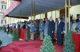 Cerimonia del cambio di denominazione del Comando carabinieri guardie del Presidente della Repubblica in "Reggimento Carabinieri Guardie della Repubblica" e deposizione di una corona d'alloro, da parte del Presidente della Repubblica, sulla Tomba del Milite Ignoto