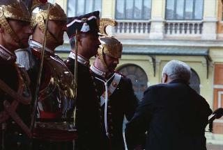 Cerimonia del cambio di denominazione del Comando carabinieri guardie del Presidente della Repubblica in "Reggimento Carabinieri Guardie della Repubblica" e deposizione di una corona d'alloro, da parte del Presidente della Repubblica, sulla Tomba del Milite Ignoto