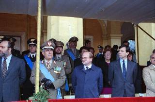 Cerimonia del cambio di denominazione del Comando carabinieri guardie del Presidente della Repubblica in "Reggimento Carabinieri Guardie della Repubblica" e deposizione di una corona d'alloro, da parte del Presidente della Repubblica, sulla Tomba del Milite Ignoto