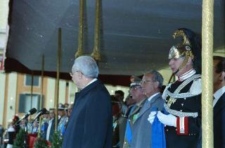 Cerimonia del cambio di denominazione del Comando carabinieri guardie del Presidente della Repubblica in "Reggimento Carabinieri Guardie della Repubblica" e deposizione di una corona d'alloro, da parte del Presidente della Repubblica, sulla Tomba del Milite Ignoto