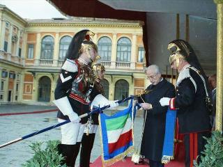 Cerimonia del cambio di denominazione del Comando carabinieri guardie del Presidente della Repubblica in "Reggimento Carabinieri Guardie della Repubblica" e deposizione di una corona d'alloro, da parte del Presidente della Repubblica, sulla Tomba del Milite Ignoto