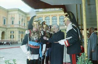 Cerimonia del cambio di denominazione del Comando carabinieri guardie del Presidente della Repubblica in "Reggimento Carabinieri Guardie della Repubblica" e deposizione di una corona d'alloro, da parte del Presidente della Repubblica, sulla Tomba del Milite Ignoto