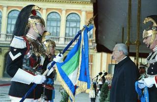 Cerimonia del cambio di denominazione del Comando carabinieri guardie del Presidente della Repubblica in "Reggimento Carabinieri Guardie della Repubblica" e deposizione di una corona d'alloro, da parte del Presidente della Repubblica, sulla Tomba del Milite Ignoto