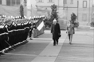 Intervento del Presidente della Repubblica,in forma privata,a Cairo Montenotte per la commemorazione di Francesco Cesare Rossi ed a Ferrania per una visita allo stabilimento della Società 3M. E visita a Stella San Giovanni presso la tomba del Presidente Sandro Pertini