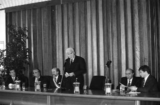Intervento del Presidente della Repubblica,in forma privata,a Cairo Montenotte per la commemorazione di Francesco Cesare Rossi ed a Ferrania per una visita allo stabilimento della Società 3M. E visita a Stella San Giovanni presso la tomba del Presidente Sandro Pertini