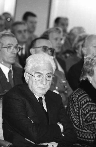 Intervento del Presidente della Repubblica,in forma privata,a Cairo Montenotte per la commemorazione di Francesco Cesare Rossi ed a Ferrania per una visita allo stabilimento della Società 3M. E visita a Stella San Giovanni presso la tomba del Presidente Sandro Pertini