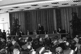 Intervento del Presidente della Repubblica,in forma privata,a Cairo Montenotte per la commemorazione di Francesco Cesare Rossi ed a Ferrania per una visita allo stabilimento della Società 3M. E visita a Stella San Giovanni presso la tomba del Presidente Sandro Pertini