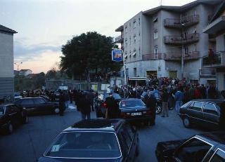 Intervento del Presidente della Repubblica,in forma privata,a Cairo Montenotte per la commemorazione di Francesco Cesare Rossi ed a Ferrania per una visita allo stabilimento della Società 3M. E visita a Stella San Giovanni presso la tomba del Presidente Sandro Pertini