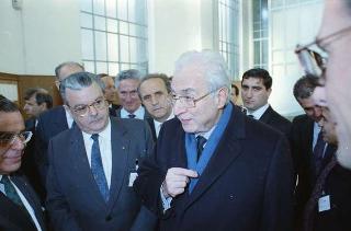 Intervento del Presidente della Repubblica,in forma privata,a Cairo Montenotte per la commemorazione di Francesco Cesare Rossi ed a Ferrania per una visita allo stabilimento della Società 3M. E visita a Stella San Giovanni presso la tomba del Presidente Sandro Pertini
