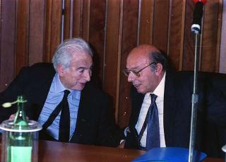 Intervento del Presidente della Repubblica,in forma privata,a Cairo Montenotte per la commemorazione di Francesco Cesare Rossi ed a Ferrania per una visita allo stabilimento della Società 3M. E visita a Stella San Giovanni presso la tomba del Presidente Sandro Pertini